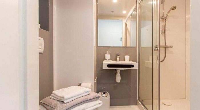 1 Bedroom Flat To Rent In Cathedral Road, Derby, DE1