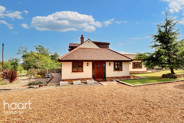 5 Bedroom Detached House For Sale In South Avenue, Basildon, SS16