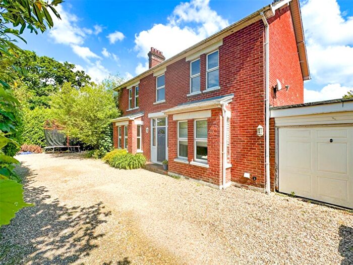 5 Bedroom Detached House For Sale In Ringwood Road, Bransgore, Christchurch, Dorset, BH23