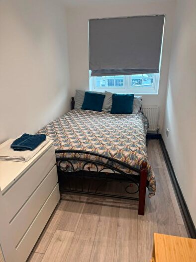 Studio To Rent In Fortescue Road, Edgware, HA8