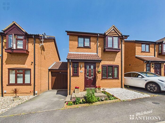 3 Bedroom Property For Sale In Little Orchards, Aylesbury, HP20