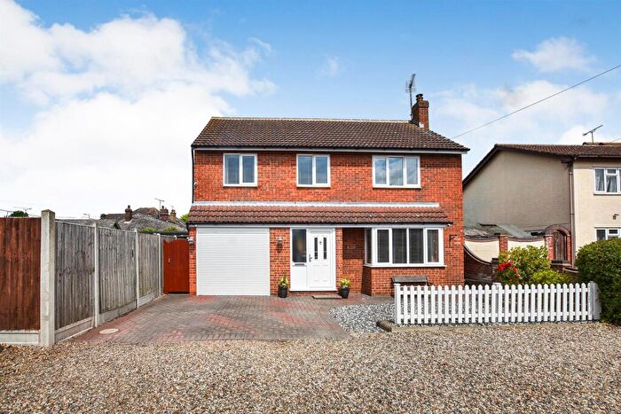 4 Bedroom Detached House For Sale In Elm Road, South Woodham Ferrers, CM3