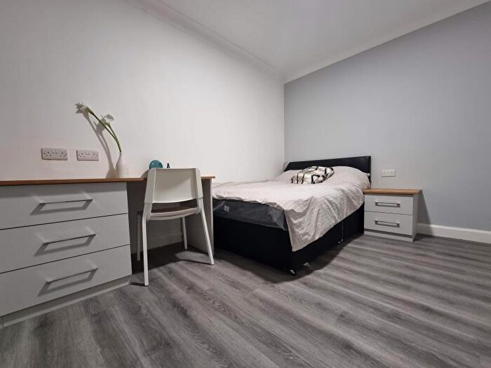 3 Bedroom Terraced House To Rent In Welton Mount, Hyde Park, Leeds, LS6