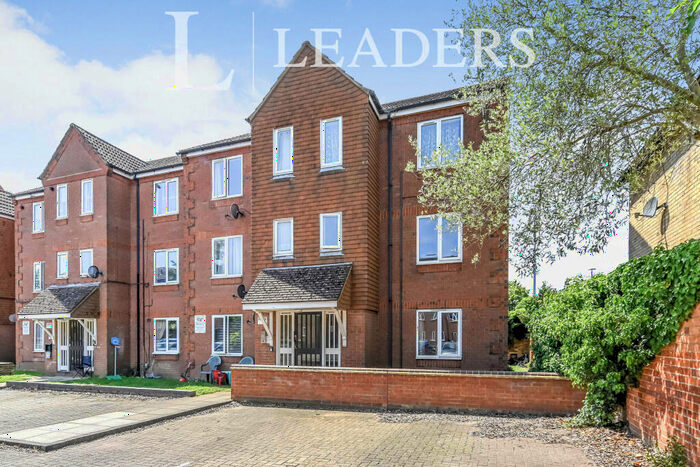 2 Bedroom Flat To Rent In Ashburnham Road, Bedford, MK40