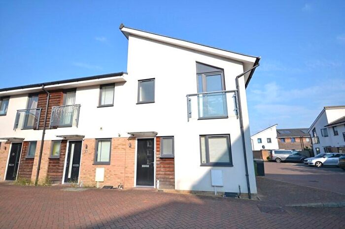 3 Bedroom End Of Terrace House For Sale In Rudd Close, Fengate, Peterborough, PE1