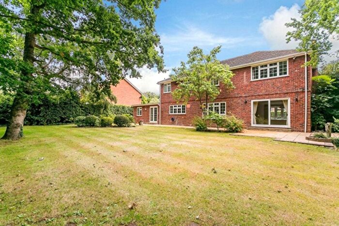 4 Bedroom Terraced House To Rent In Pine Walk, Cobham, Surrey, KT11