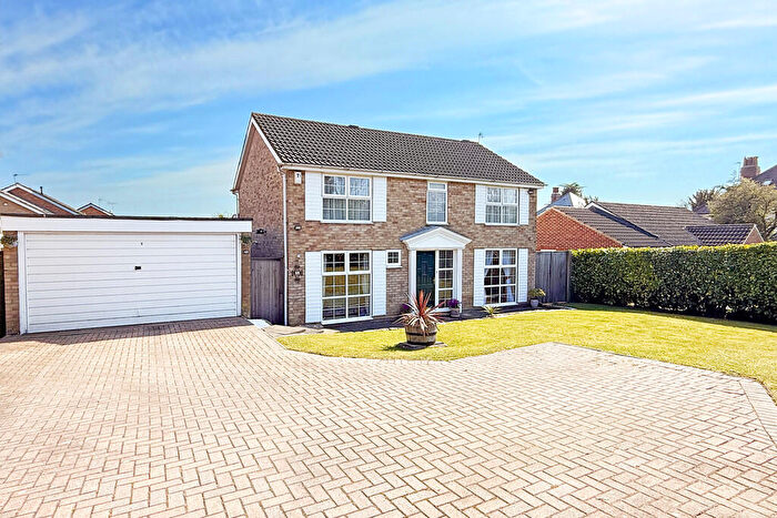 4 Bedroom Detached House For Sale In Leadhall Lane, Harrogate, HG2