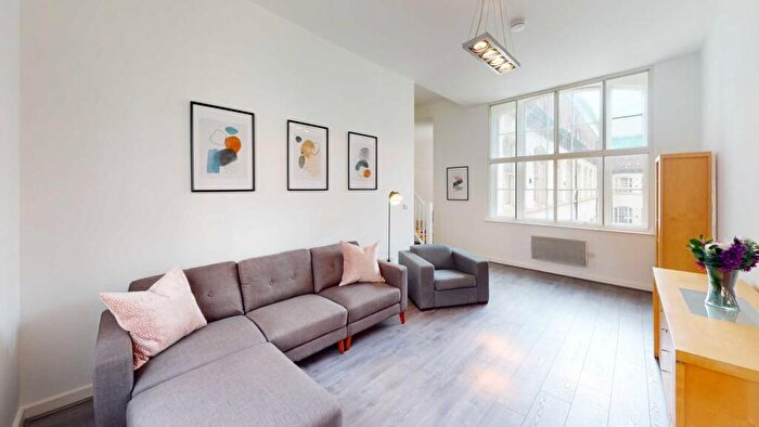 3 Bedroom Duplex To Rent In Old Hall Street, Liverpool, L3