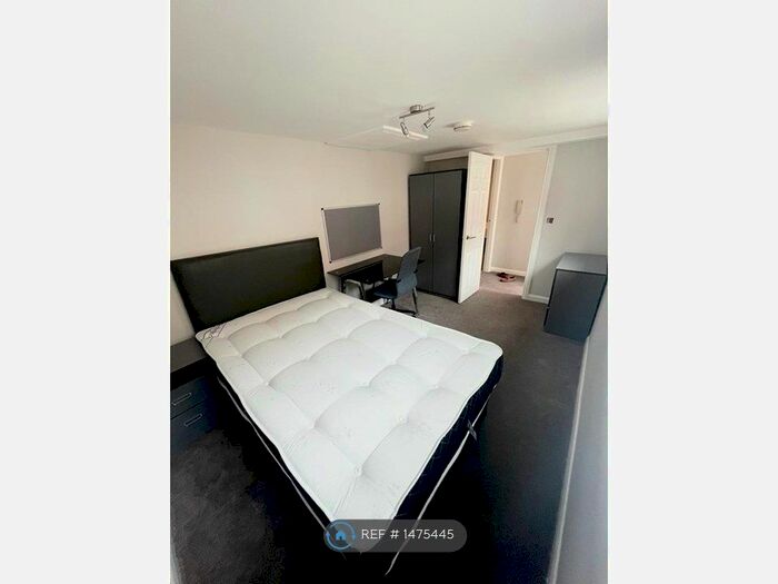 2 Bedroom Flat To Rent In Dodsworth Court, York, YO31