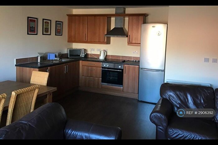 2 Bedroom Flat To Rent In Victoria Road, G42