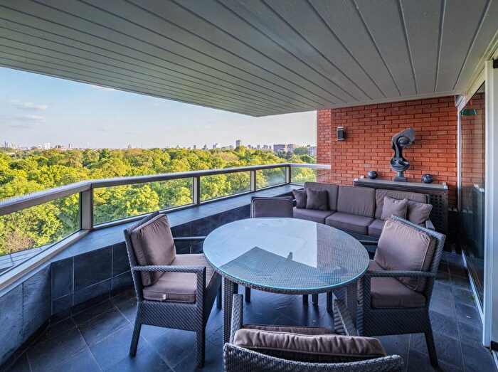 3 Bedroom Flat For Sale In Park St James, St John's Wood, London, NW8