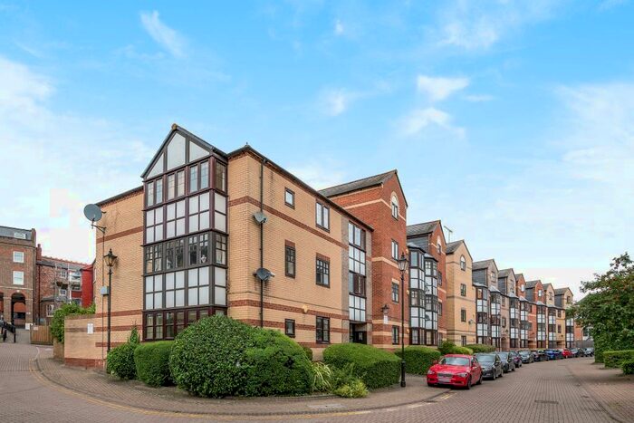 2 Bedroom Apartment To Rent In Reading, Berkshire, RG1