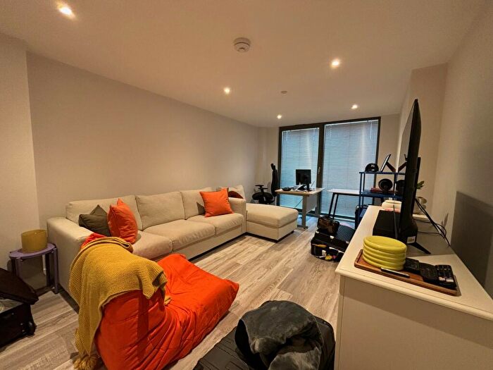 1 Bedroom Apartment To Rent In Apex Lofts, B12