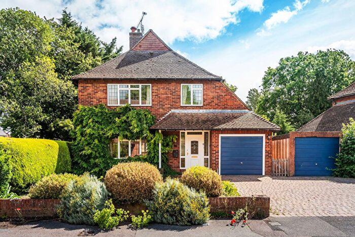 3 Bedroom Detached House For Sale In Guildford, Surrey, GU4