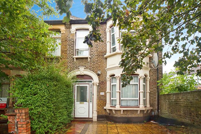 3 Bedroom End Of Terrace House For Sale In Dacre Road, Plaistow, London, E13
