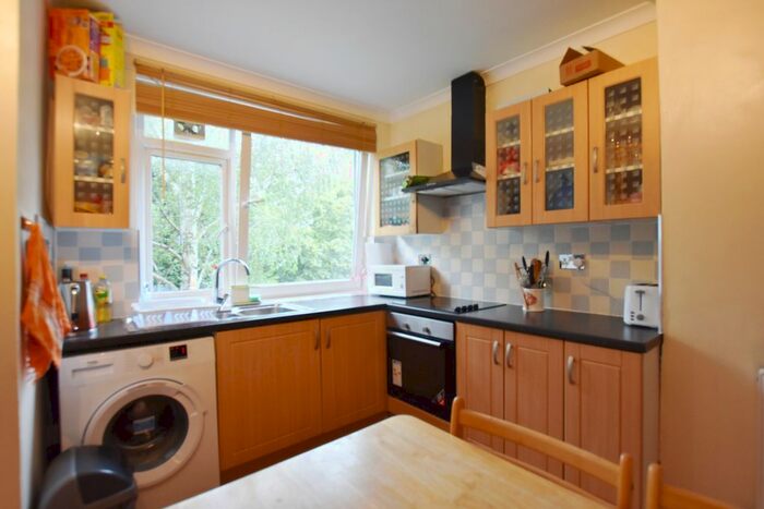 4 Bedroom Maisonette To Rent In Cortis Road, London, SW15