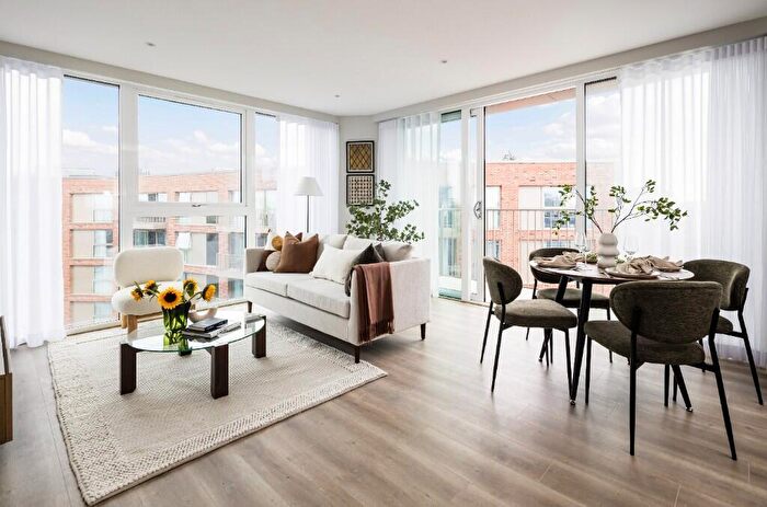 2 Bedroom Apartment For Sale In Grinstead Road, Deptford, SE8