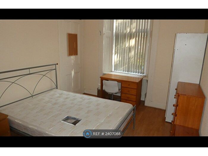 5 Bedroom Flat To Rent In Hmo Licensed - Bentinck Street, Glasgow, G3