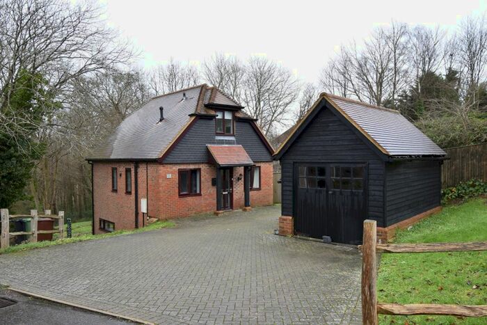 4 Bedroom Detached House To Rent In Battle Gates, Battle, East Sussex, TN33