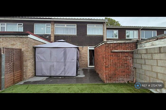 3 Bedroom Terraced House To Rent In Theydon Gardens, Rainham, RM13