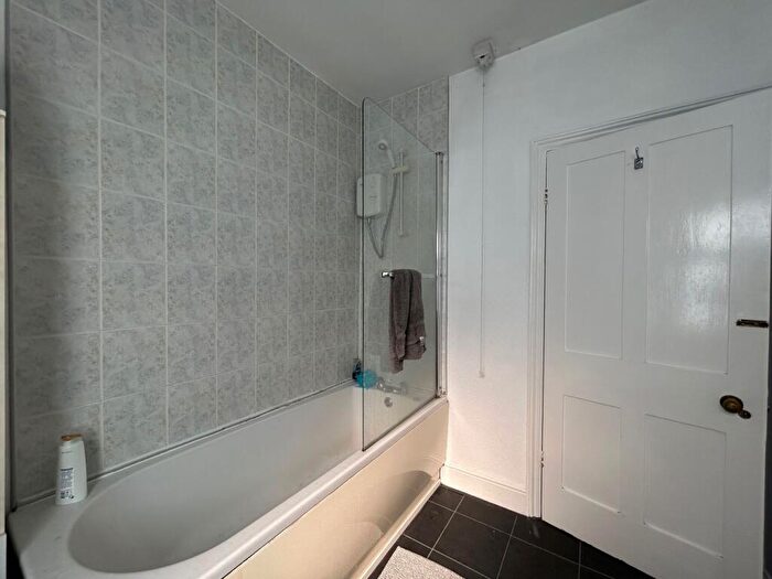 5 Bedroom Terraced House To Rent In Monthemer Road, Cathays, CF24
