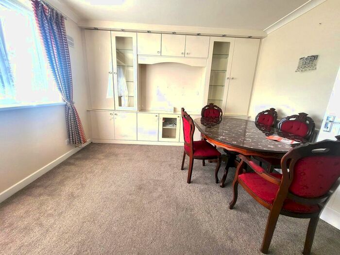 2 Bedroom Flat To Rent In Owen Court, Owen Road, Hayes, Greater London, UB4