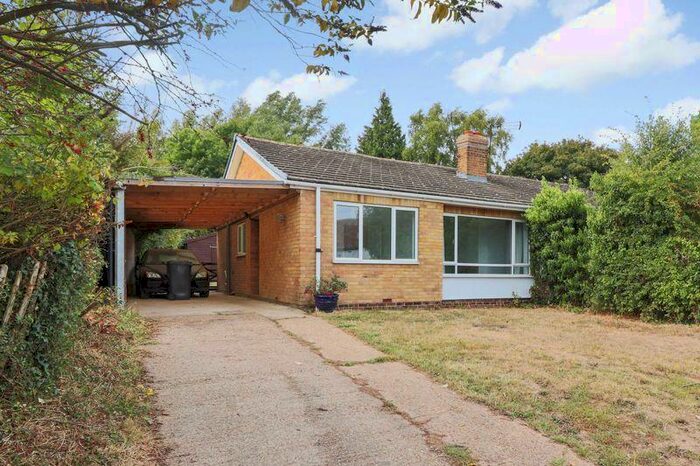 2 Bedroom Semi-Detached Bungalow For Sale In Waltham, CT4
