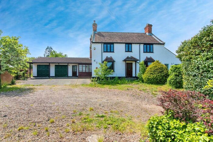 6 Bedroom Detached House For Sale In Mill Lane, Barnby, Beccles, Suffolk, NR34