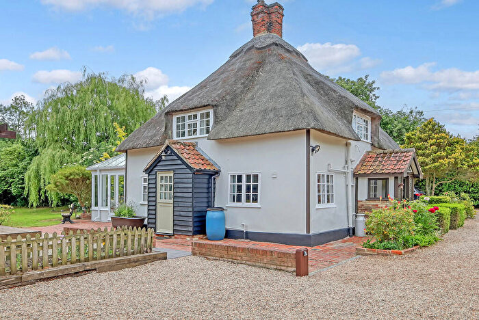 3 Bedroom Cottage For Sale In Buttleys Lane, Great Dunmow, CM6
