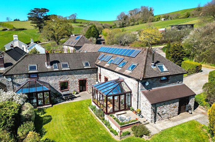 4 Bedroom Link Detached House For Sale In Otter Court, Ingsdon, Newton Abbot, TQ12