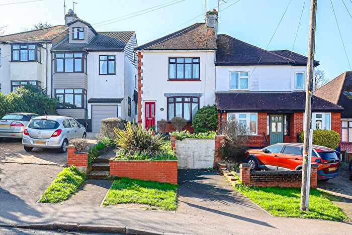 2 Bedroom Semi Detached House For Sale In London Hill, Rayleigh, SS6