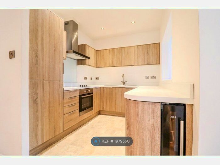 3 Bedroom Flat To Rent In Bath Street, Nottingham, NG1