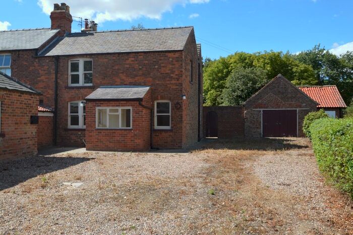 3 Bedroom Semi-Detached House To Rent In Field House Annex, Routh, HU17