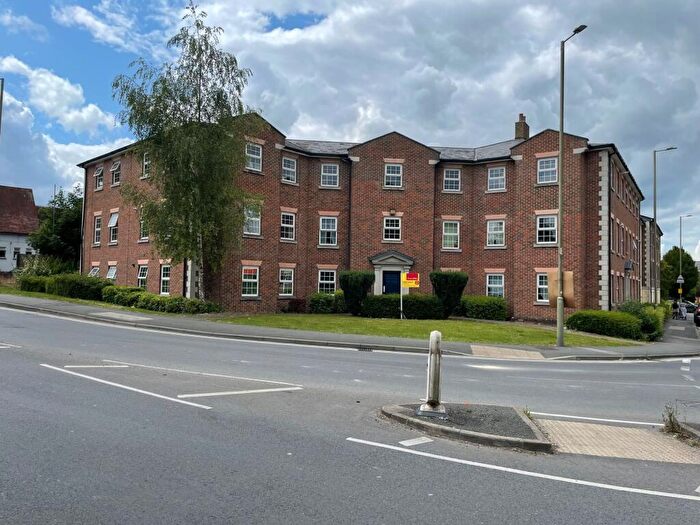 2 Bedroom Flat To Rent In Limborough Road, Duces Court Limborough Road, OX12