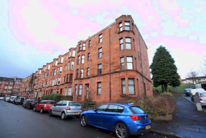 2 Bedroom Flat To Rent In Flat /, Kennoway Drive, G11