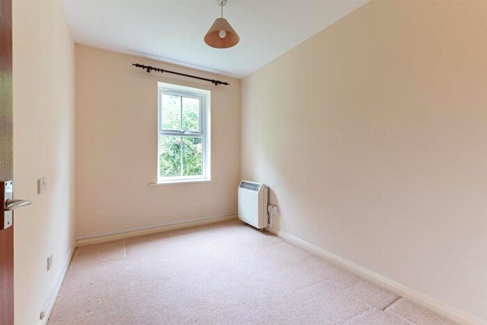 2 Bedroom Retirement Property For Sale In Brassmill Lane, Bath, BA1