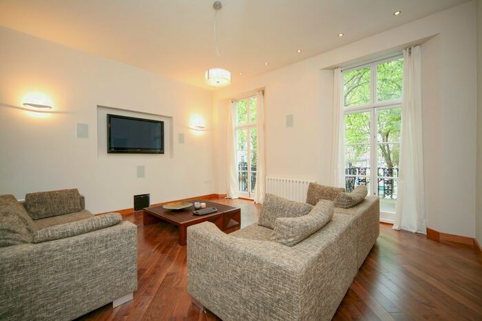 4 Bedroom Flat To Rent In Sussex Gardens, London W2