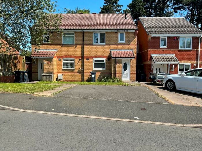 3 Bedroom House To Rent In Roundlea Road, Birmingham, B31