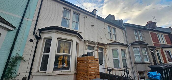 3 Bedroom Property To Rent In Cotswold Road, Bristol, BS3