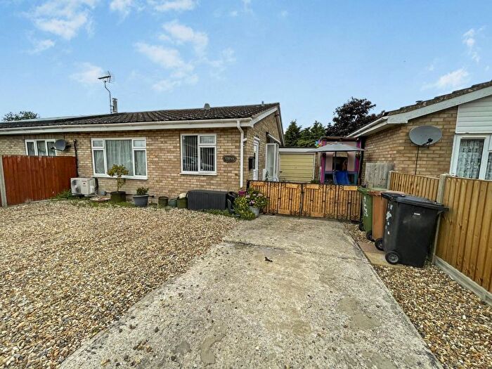 2 Bedroom Semi-Detached Bungalow For Sale In Archers Avenue, Feltwell, IP26