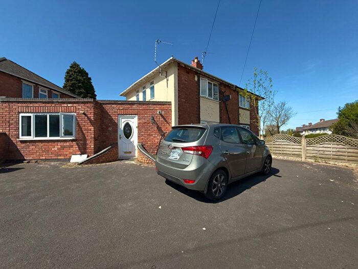 4 Bedroom Semi Detached House To Rent In Briarfield Road, Birmingham, B11