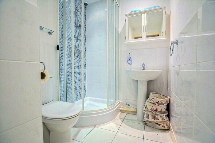 2 Bedroom Apartment For Sale In Tavinor Place, A Bonehill Road, Tamworth, Staffordshire, B78