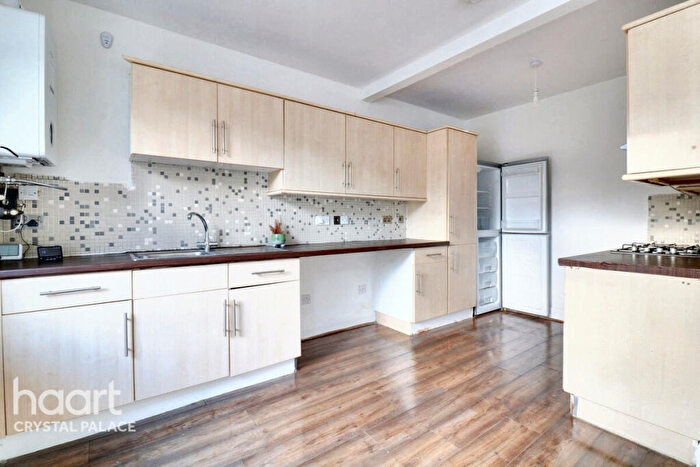 5 Bedroom Terraced House For Sale In Chapel Road, London, SE27