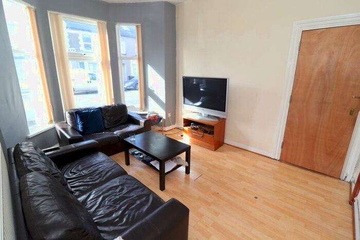 4 Bedroom House To Rent In Mackintosh Place, Roath, CF24