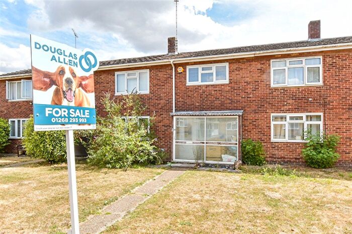 3 Bedroom Terraced House For Sale In Victoria Road, Laindon, Basildon, Essex, SS15