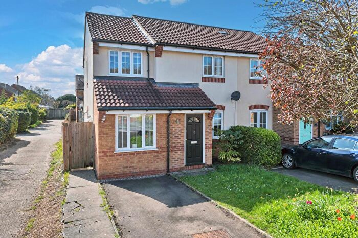 3 Bedroom End Of Terrace House For Sale In Elbourn Way, Bassingbourn, SG8