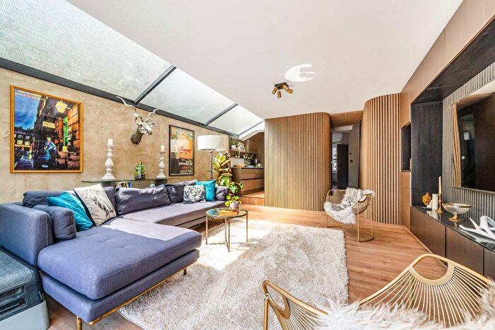 4 Bedroom Terraced House For Sale In St. Cyprians Street, Tooting, SW17