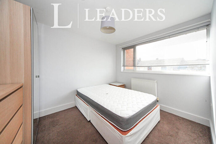 1 Bedroom Semi Detached House To Rent In Fermor Crescent, Luton, LU2