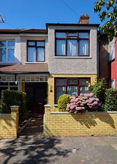 3 Bedroom Terraced House For Sale In Thackeray Avenue, London, N17