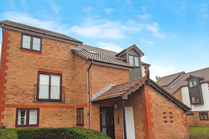 1 Bedroom Flat To Rent In Hulton Close, Woolston, SO19